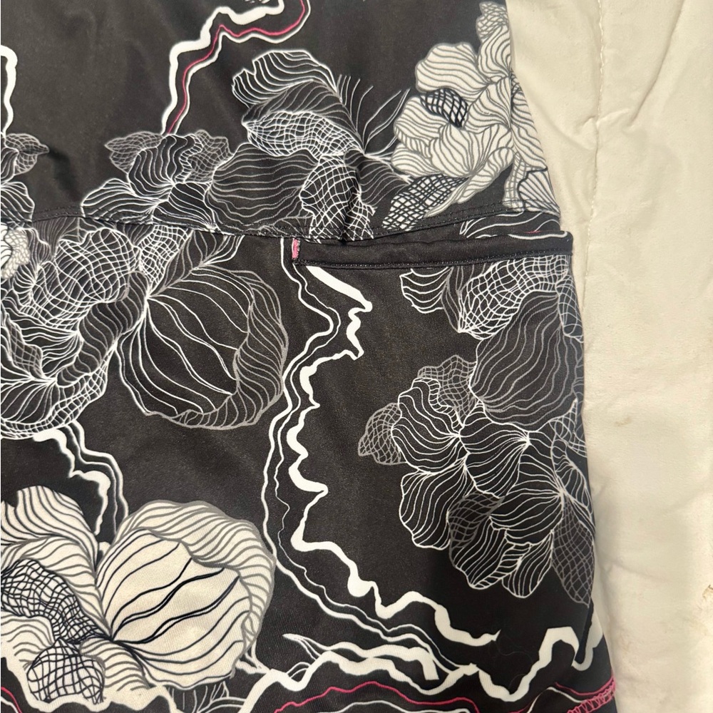 Lucky in Love Size L/12 Skort with Pockets - Picture 2 of 10